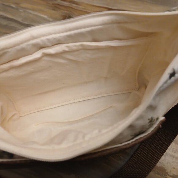 New Western Deer Top handle Shoulder Bag Purse Brown Ivory Crescent Baguette - Picture 7 of 7